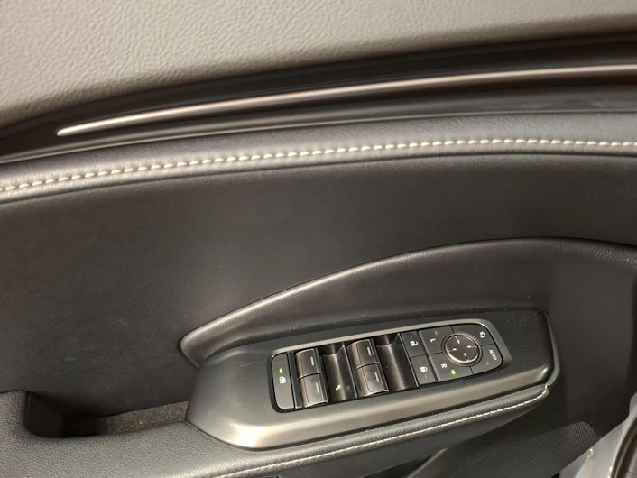 Fahrzeugbild LEXUS LBX