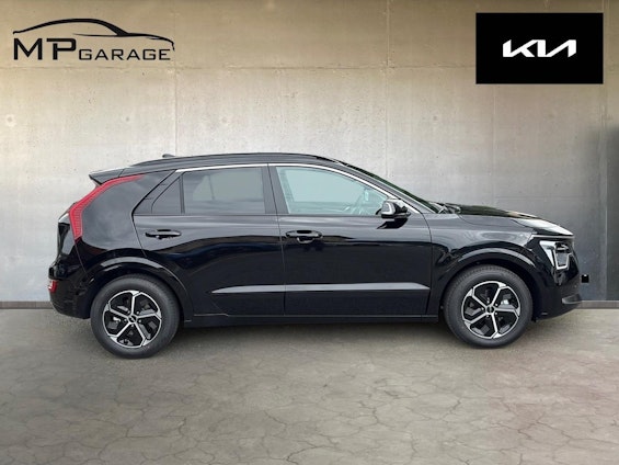 Vehicle image 3 Vehicle image 3