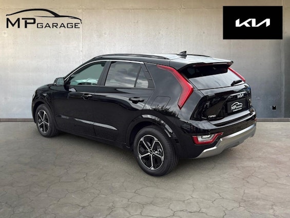 Vehicle image 6 Vehicle image 6