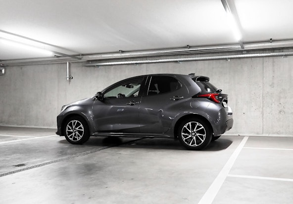 Vehicle image 6