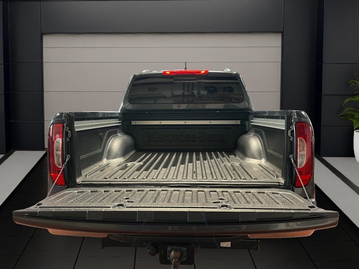 Vehicle image MERCEDES-BENZ X 350