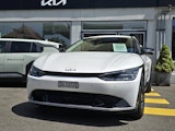 First vehicle image