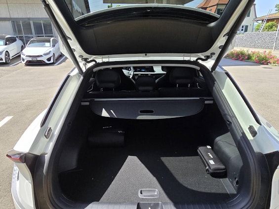 Vehicle image 4 Vehicle image 4