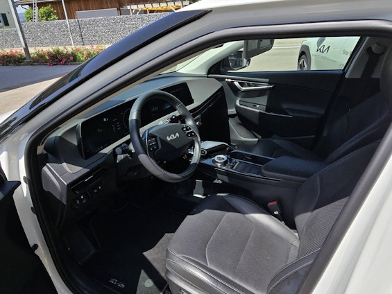 Vehicle image 8 Vehicle image 8