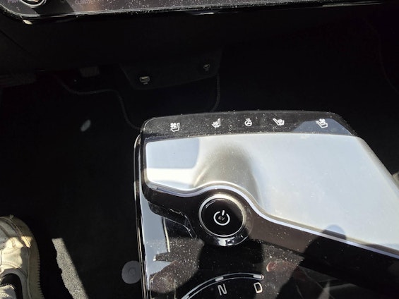 Vehicle image 13 Vehicle image 13