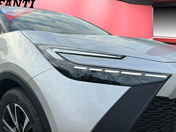 Vehicle image 21