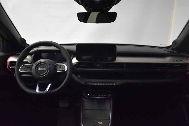 Vehicle image JEEP AVENGER