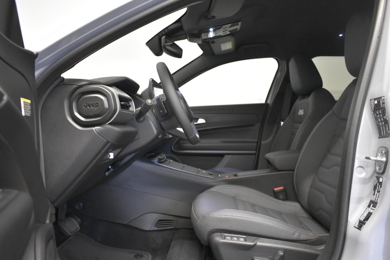 Vehicle image JEEP AVENGER