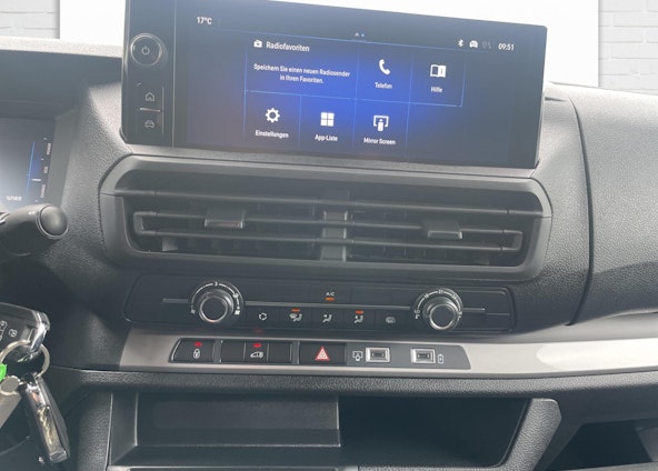 Vehicle image 6 Vehicle image 6