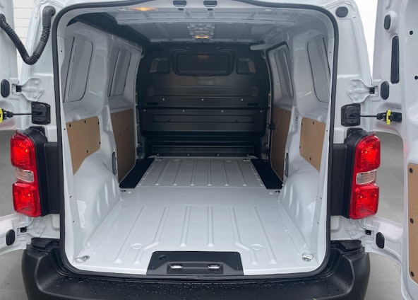 Vehicle image 9 Vehicle image 9