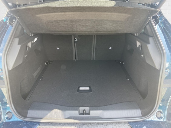 Vehicle image 12 Vehicle image 12