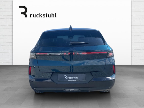 Vehicle image 4 Vehicle image 4