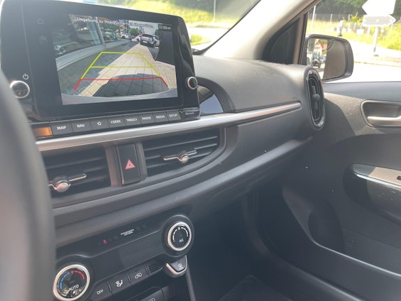 Vehicle image 25