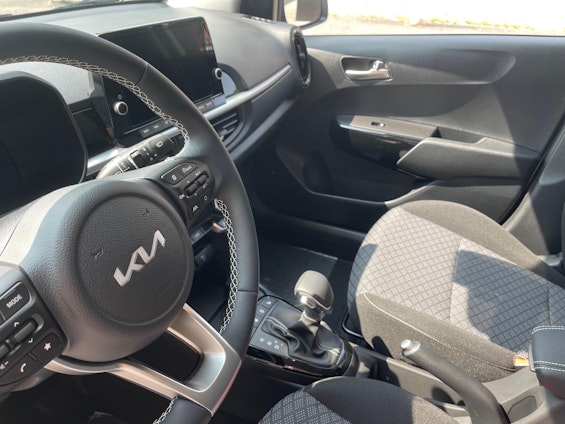Vehicle image 22