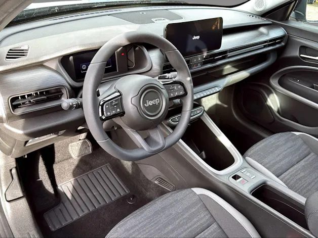 Jeep Avenger 1.2 MHEV Longitude Black Kite