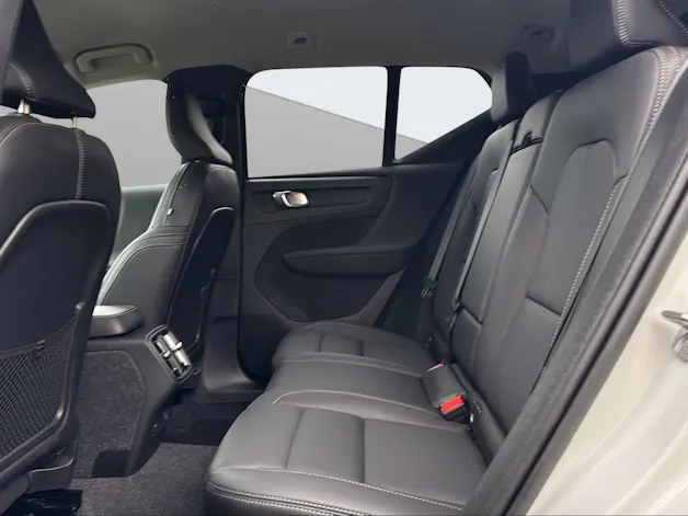 Volvo XC40 2.0 B4 MH Plus Dark