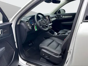 Volvo XC40 2.0 B4 MH Plus Dark