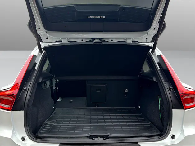 Volvo XC40 2.0 B4 MH Plus Dark