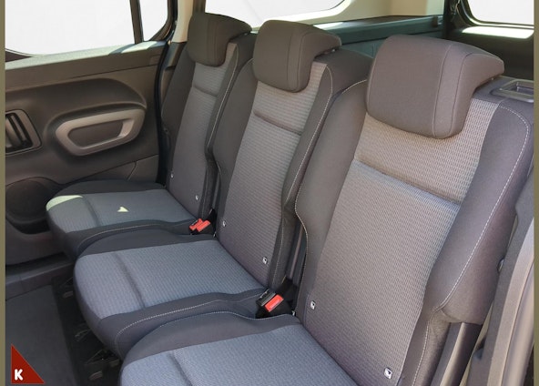 Vehicle image 12 Vehicle image 12