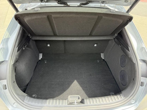 Vehicle image 15 Vehicle image 15