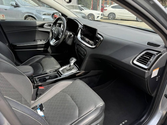 Vehicle image 11 Vehicle image 11