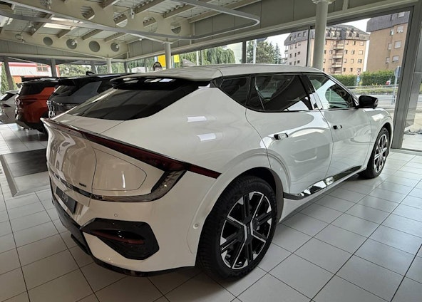 Vehicle image 2 Vehicle image 2