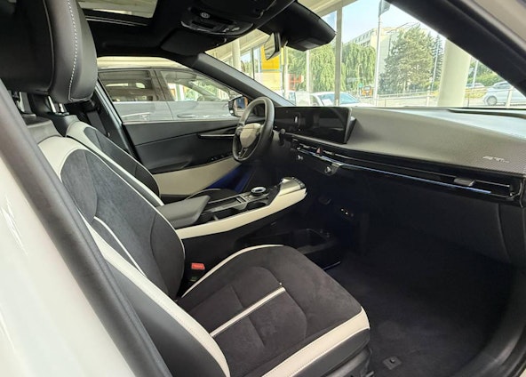 Vehicle image 7 Vehicle image 7