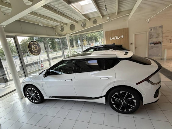 Vehicle image 5 Vehicle image 5