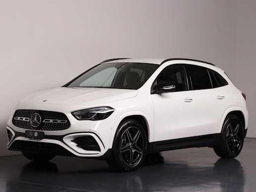 MERCEDES-BENZ GLA 200 Night Star AMG Line 0