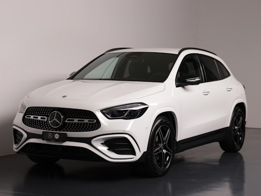 MERCEDES-BENZ GLA 200 Night Star AMG Line 1