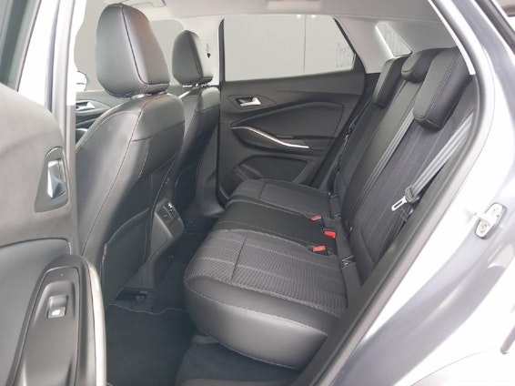 Vehicle image 9 Vehicle image 9