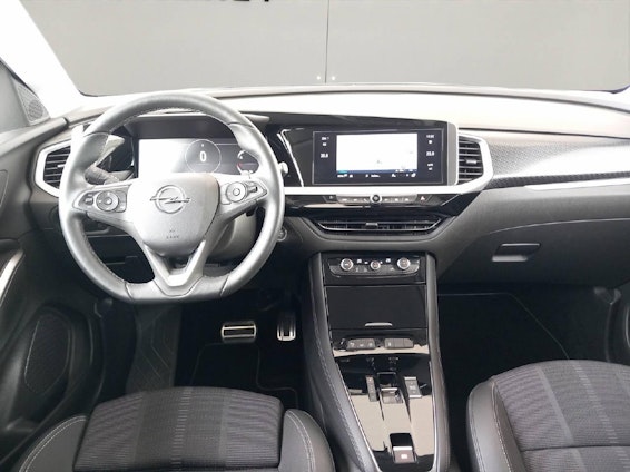 Vehicle image 4 Vehicle image 4