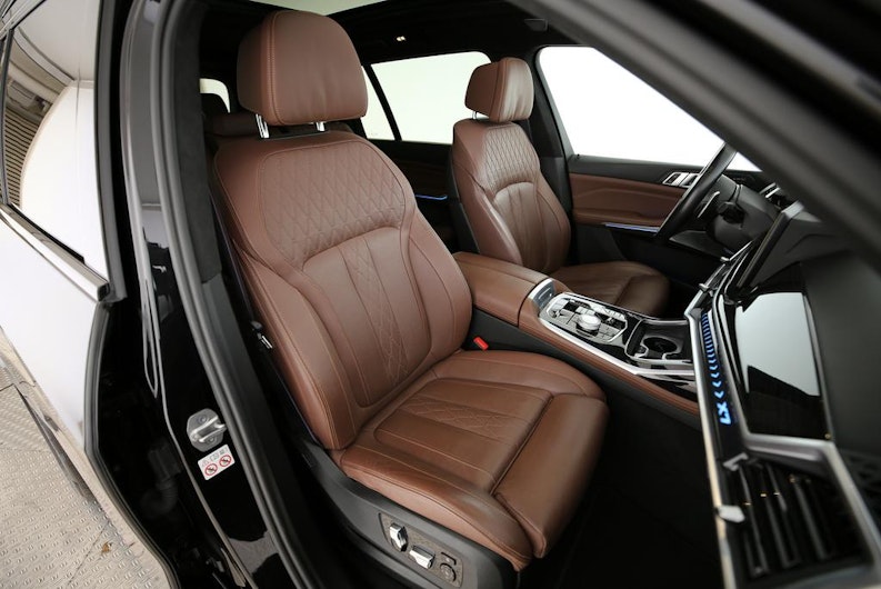 Vehicle image BMW X7