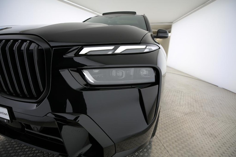 Vehicle image BMW X7