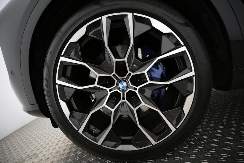 Vehicle image BMW X7