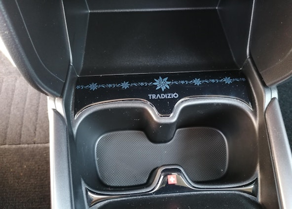 Vehicle image 8 Vehicle image 8