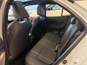 image du véhicule TOYOTA Yaris Cross 1.5 VVT-i HSD Premium AWD-i