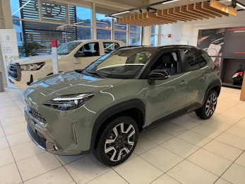 Fahrzeugbild TOYOTA Yaris Cross 1.5 VVT-i HSD Premium AWD-i
