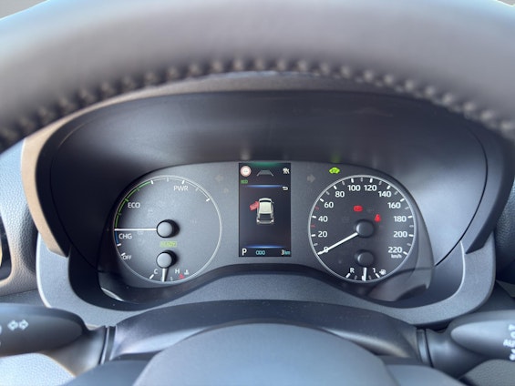 Vehicle image 10