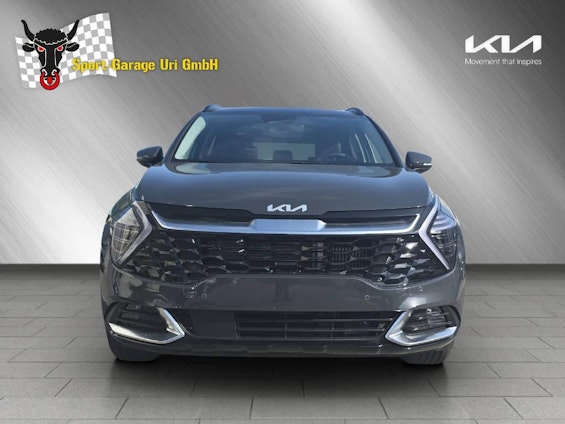 First vehicle image