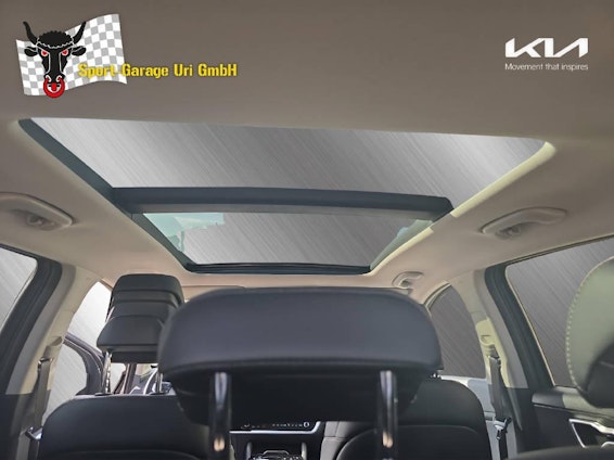 Vehicle image 13 Vehicle image 13