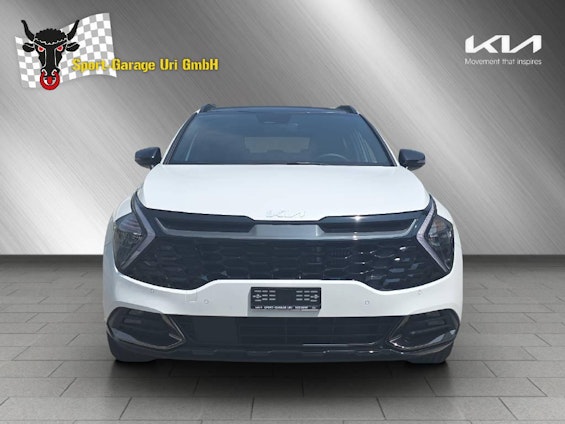 First vehicle image