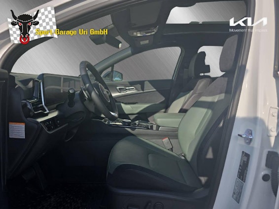 Vehicle image 8 Vehicle image 8