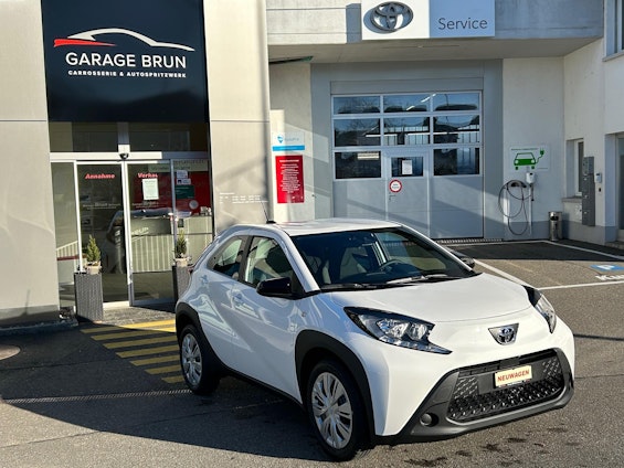 Vehicle image 8 Vehicle image 8