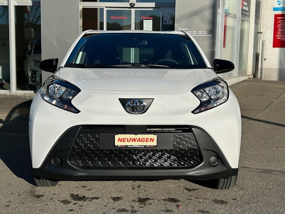 Vehicle image 9 Vehicle image 9