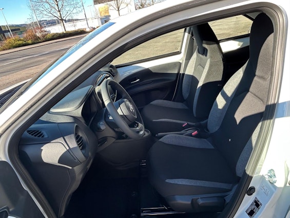 Vehicle image 11 Vehicle image 11