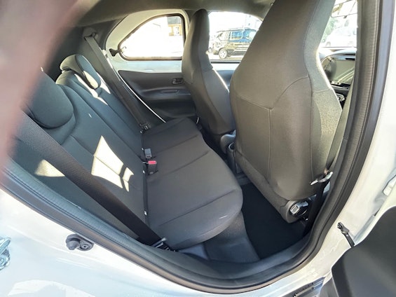 Vehicle image 15 Vehicle image 15