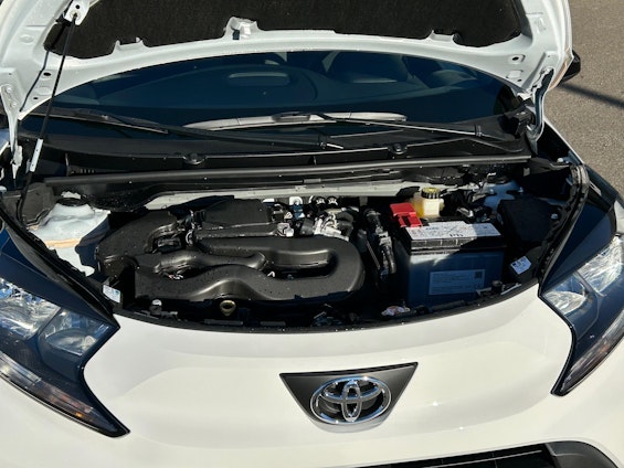 Vehicle image 16 Vehicle image 16