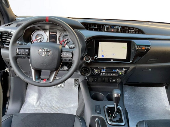 Vehicle image 7