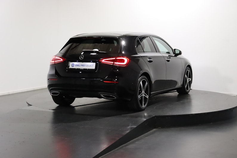 Vehicle image MERCEDES-BENZ A 180